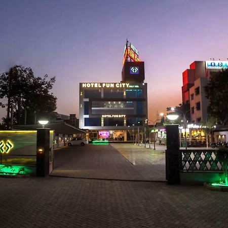 فندق فان سيتي  Navsari المظهر الخارجي الصورة